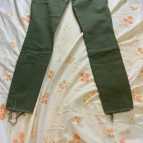 Green cut bottom skinny jeans - Picture 3 of 5